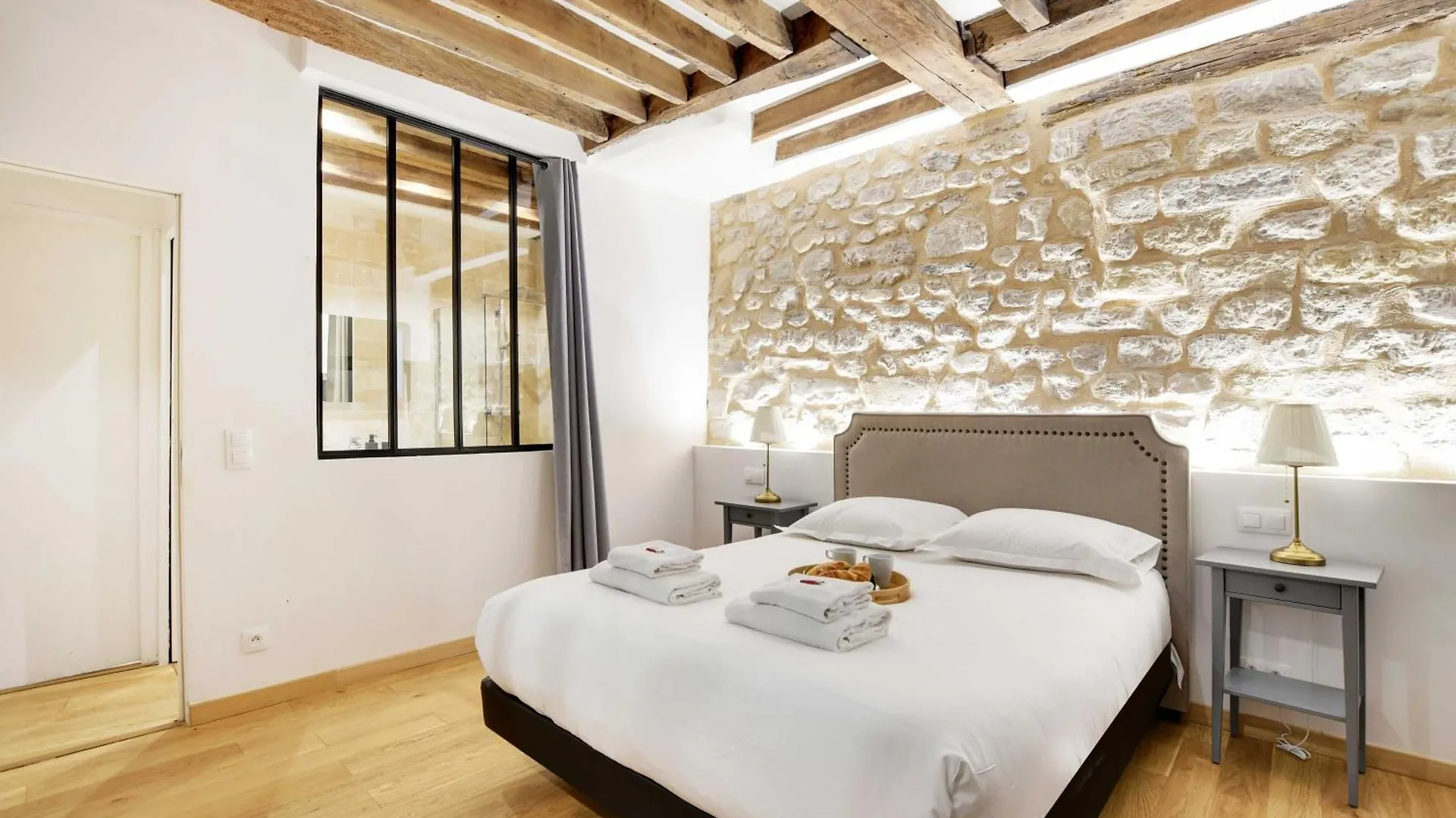 Appartement Chic Au Coeur Du 9Eme 2 Chambres 6P 巴黎 0*,